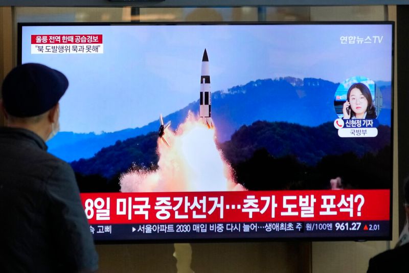 北韓狂射10飛彈！韓國急發空襲警報　戰機升空射彈反擊
