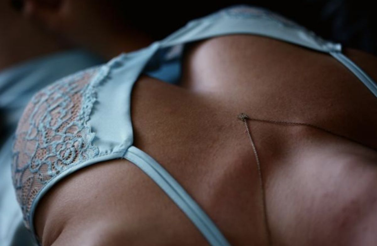 ▲一名網友透露不管是自己碰奶頭或者是男友碰，都會有一種很悲觀、很難過的情緒湧上來。（示意圖／取自 Unsplash ）