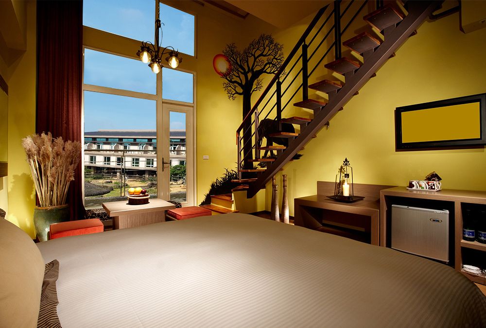 ▲關西六福莊「友善大地住房專案」，入住2間肯亞綠地房型1晚，51折每人平均3,725元，還有環保好禮，旅展價29,800元。(圖／六福旅遊集團提供)