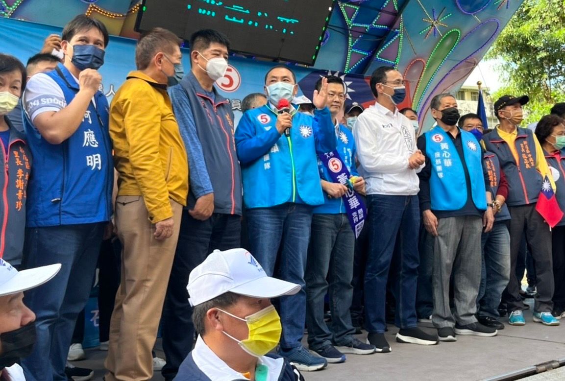 ▲侯友宜、朱立倫及韓國瑜先後出席黃心華競選總部成立大會，媒體也關注三人互動與談話。（圖 ／民眾提供）