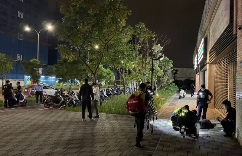 新店20惡煞持刀談判破裂!15歲少年遭砍2刀 倒臥血泊