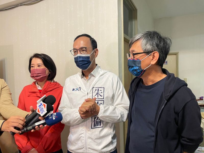 ▲外傳王鴻薇、徐巧芯因實力強勁，恐成藍營松信選區吸票機，導致分票。朱立倫今受訪時呼籲選民堅定支持國民黨，別分散選票。（圖／國民黨提供）