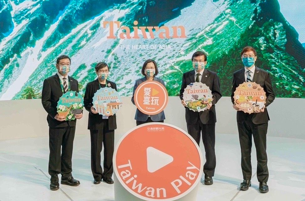 ▲交通部觀光局每年於ITF設置台灣觀光形象館「台灣館」，本年度特別規劃以「愛上台灣，玩就對了」的概念，讓民眾感受台灣活力滿載玩不累的體驗。（圖／觀光局提供）