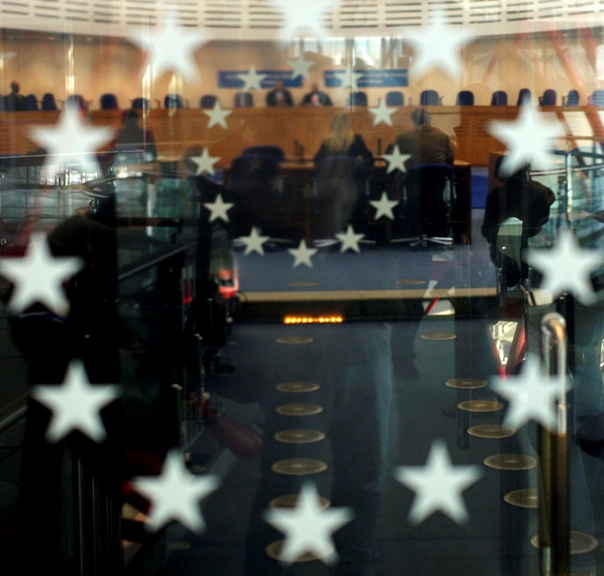 ▲歐洲人權法院一致認定，引渡台灣人赴中，可能會讓當事人陷入遭受虐待和酷刑的重大風險。示意圖。（圖／美聯社／達志影像）