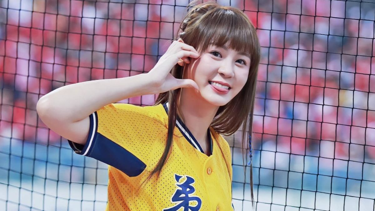 ▲短今分享洗野溪溫泉的照片，放送限時泳裝福利。（圖／翻攝自短今臉書）