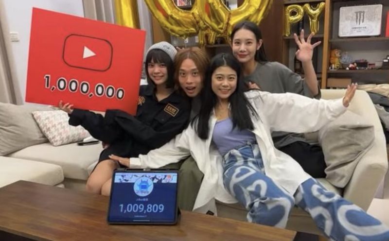 ▲賤葆頻道正式突破一百萬訂閱，被網友封為「2022最具代表性的YouTuber」。（圖/J-Bao賤葆YT）