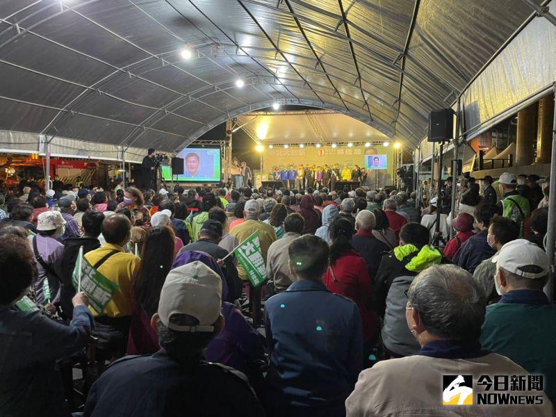 ▲林佳龍新莊總部今日成立，其仍在自主健康管理期間，以視訊方式現身演講，獲得滿堂彩。（圖／記者黃宣尹攝，2022.11.04）