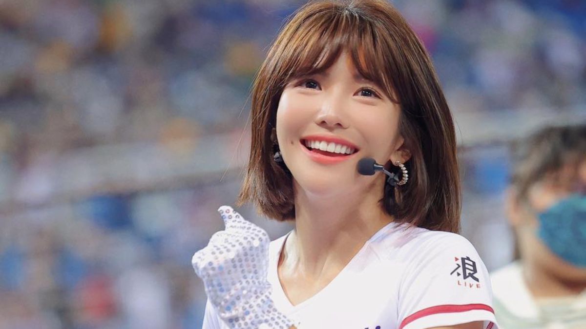 ▲「人間水蜜桃」壯壯分享泳衣福利照片。（圖／翻攝自壯壯臉書）