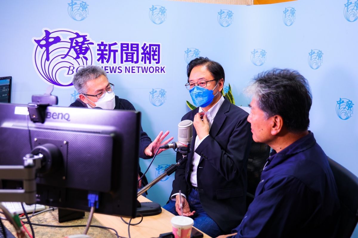 ▲國民黨桃園市長候選人張善政4日晚間與前內政部長李鴻源一同出席中廣《友話直說》節目，接受主持人羅友志專訪。（圖／資料照片）