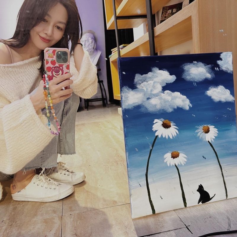▲陳佩佩分享繪畫作品。（圖／翻攝自陳佩佩IG）