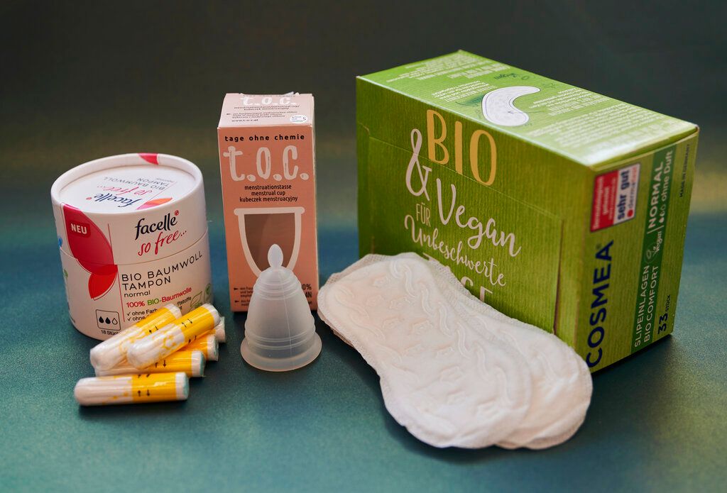 ▲教育部今（8）日宣布，校園及教育部屬場館，8月1日提供多元生理用品。（圖／美聯社／達志影像）