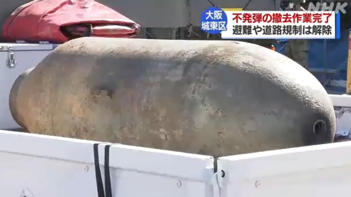 ▲日本大阪市一所大學新校區興建預定地內，日前被發現一枚重達一噸的未爆彈，所幸最後由陸上自衛隊順利完成拆除作業。（圖／翻攝自NHK）