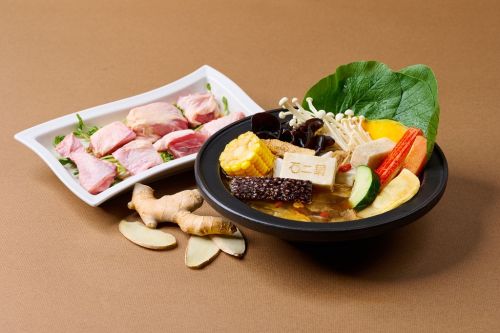 ▲石二鍋也是規定須到現場排隊，但近年推出可以線上先索取號碼牌，時間接近時再到現場。（圖／王品集團提供）