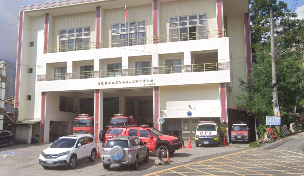 ▲警消今天上午再派4名警消、1名林務局人員前往救援，目前任務仍在進行中。（圖／翻攝google地圖）