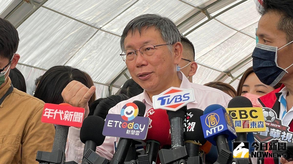 ▲針對民進黨提出1200交通月票，台北市長柯文哲9日受訪時諷刺，表示「各位要選市長的，拜託大家務實一點，每天看在那邊騙選票實在受不了。」（圖／記者丁上程攝，2022.11.09）