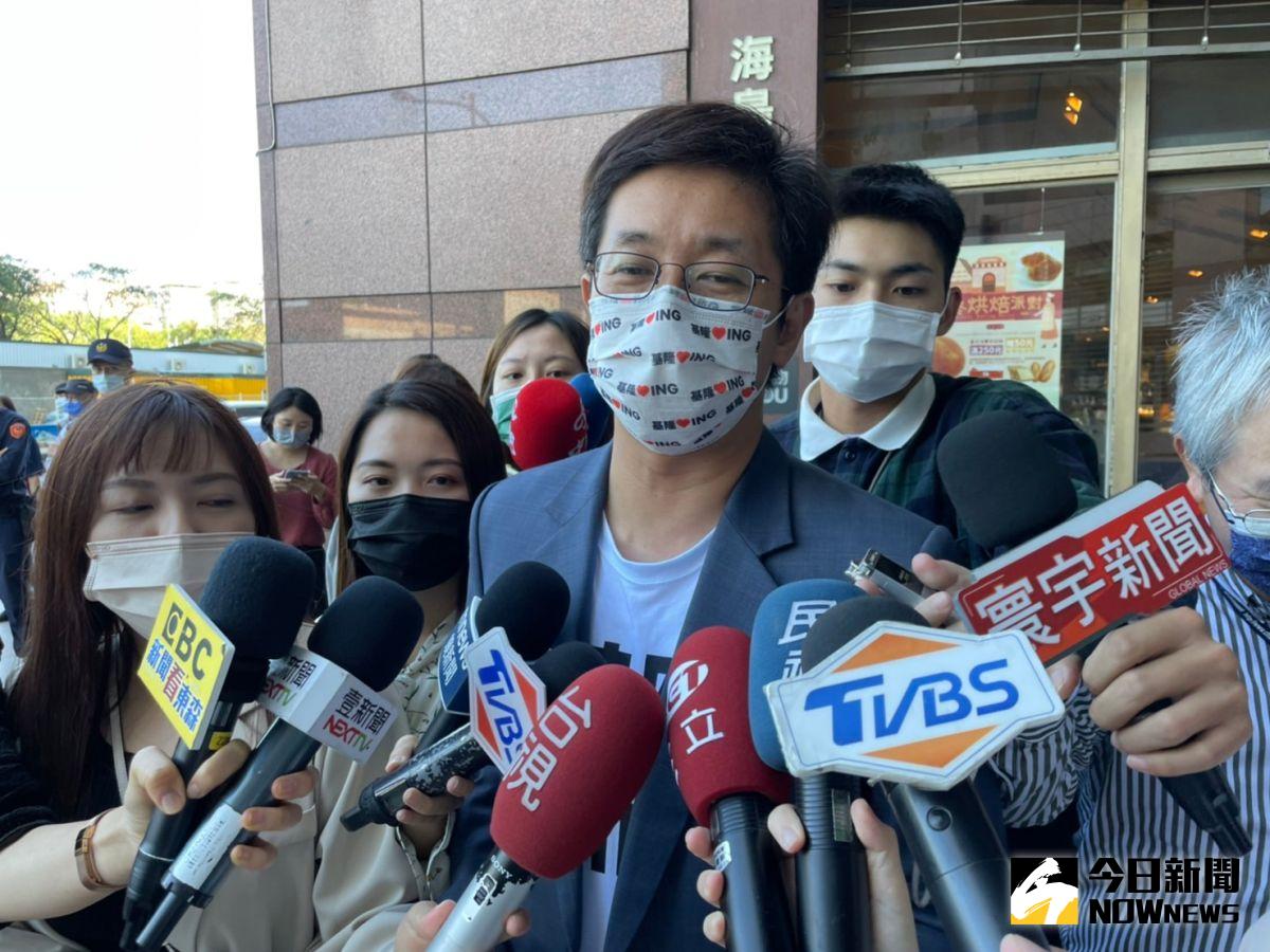 ▲蔡適應表示，謝國樑真的是很不認真的市政草包，這事情已經回應過了，清楚說了整個過程。（圖／記者黃宣尹攝，2022.11.09）