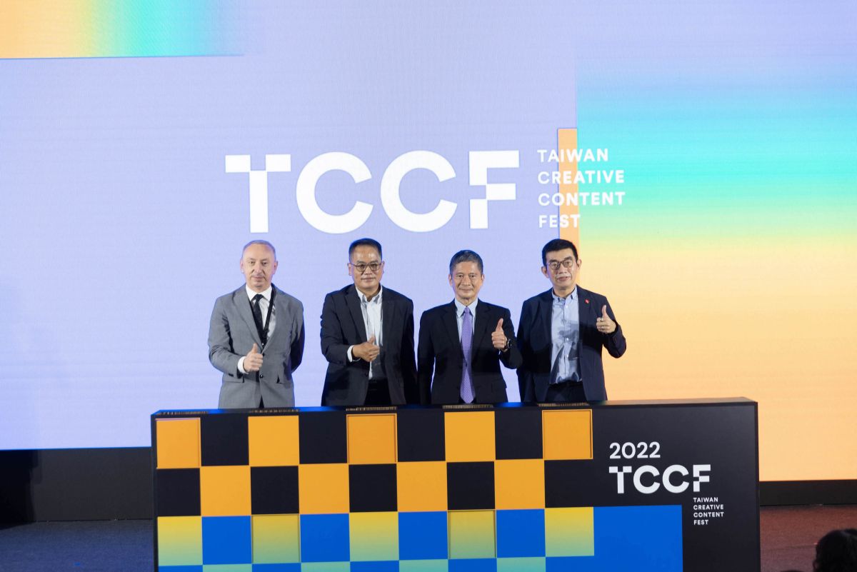 ▲ 2022 TCCF創意內容大會今（9）日舉辦啟動儀式。（左至右：法國在台協會主任公孫孟、文策院董事長彭俊亨、文化部長李永得、文策院院長李明哲）。（圖／文策院提供）