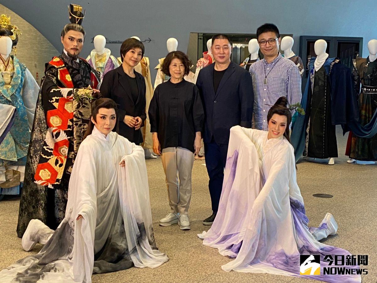 ▲唐美雲歌仔戲團26.27日在台中歌劇院演出「冥遊記─帝王之宴」。（圖／記者金武鳳攝，2022.11.9)