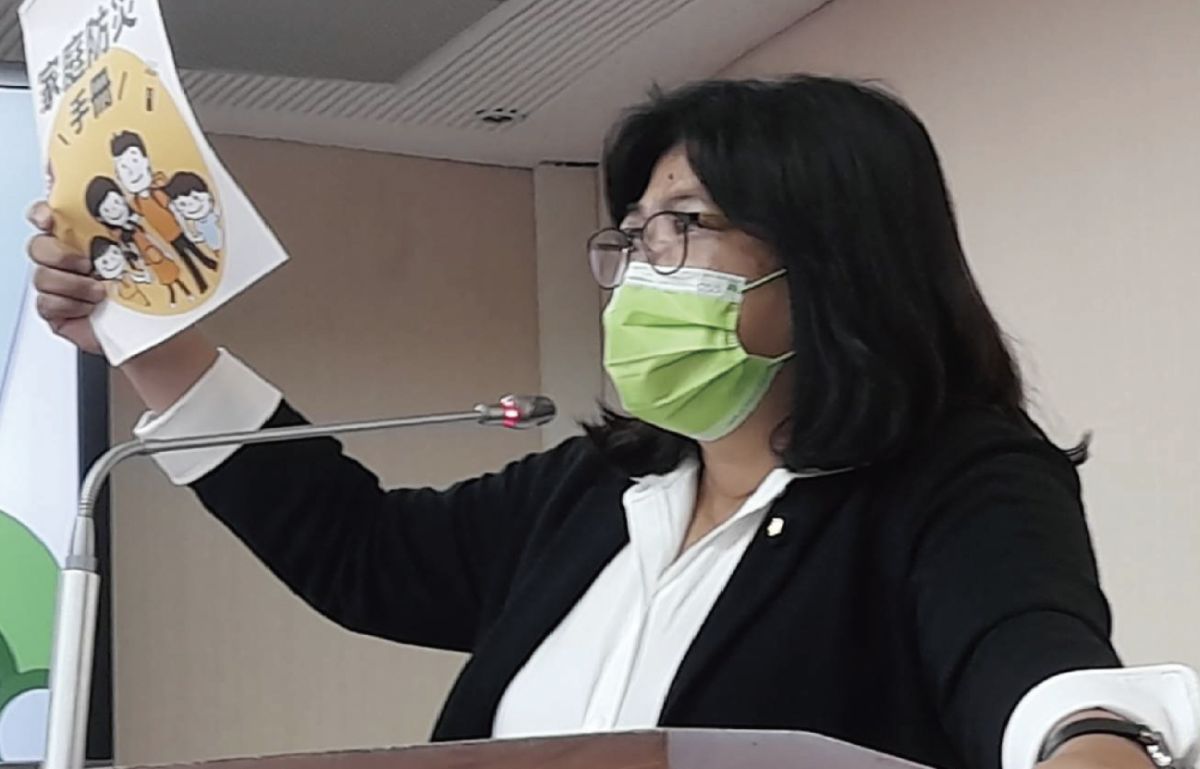 ▲有鑑於梨泰院踩踏意外，王美惠提醒春節將至，內政部應關注廟宇宗教活動，維護信徒安全。（圖／翻攝自王美惠臉書）