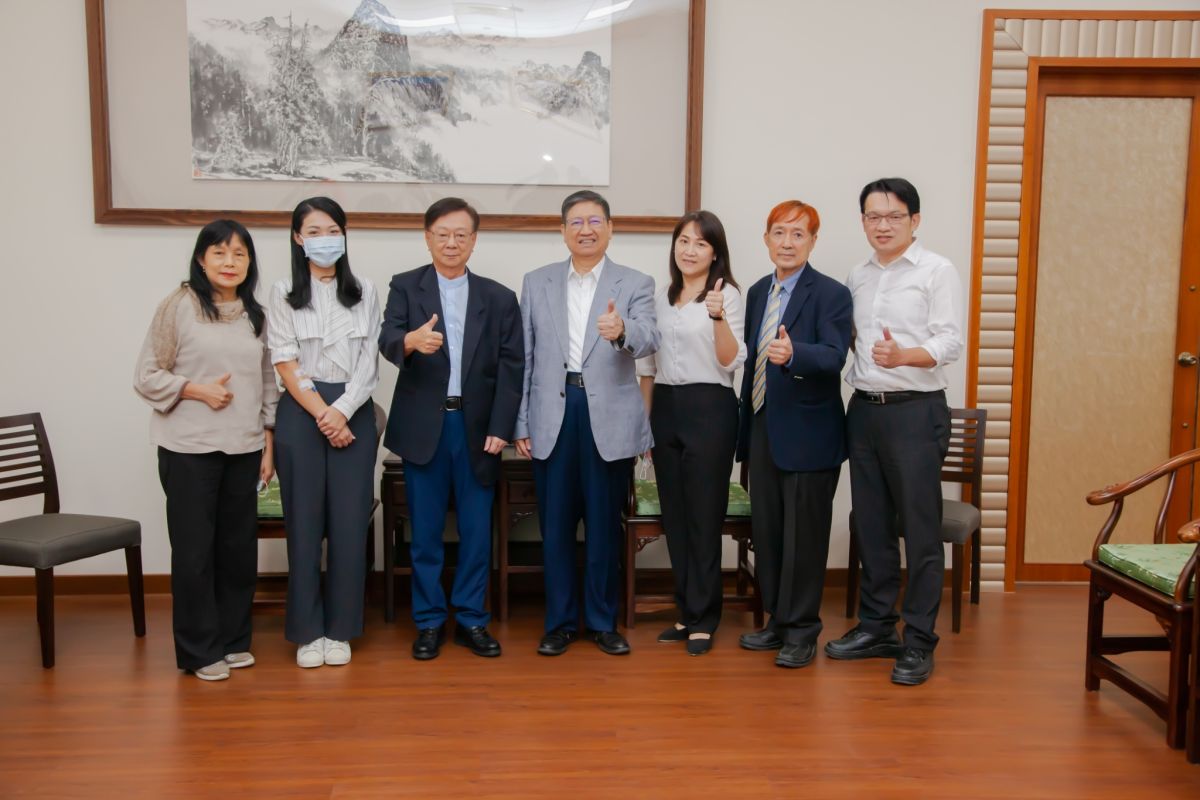 ▲民眾黨新竹市長後選人高虹安在聯電榮譽副董事長宣明智陪同下，拜會新竹縣長楊文科請益市政。（圖／高虹安國會辦公室提供）