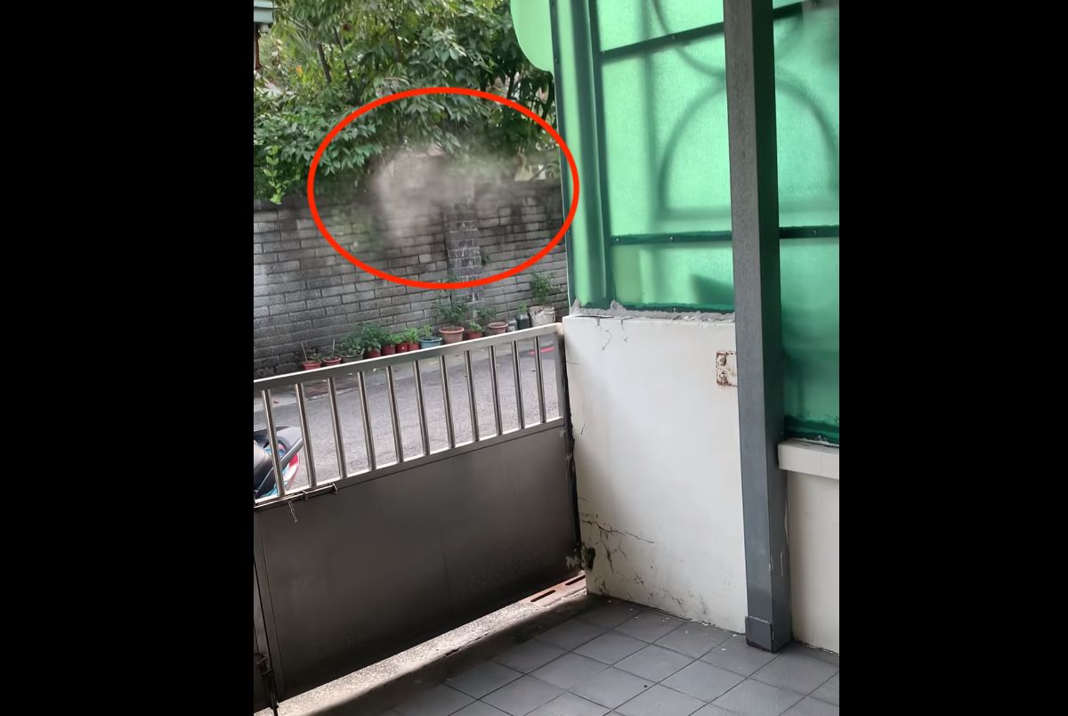 ▲鄰居每天從隔壁朝網友家門方向狂噴殺蟲劑，一天還固定噴五次，讓網友好無奈。（圖／翻攝自爆怨公社臉書）