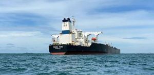 美制裁受困印尼海域油輪　允許外界協助脫困
