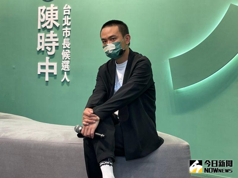 ▲滅火器樂團主唱楊大正力挺陳時中,不過其創作的歌曲被競選團隊視為彩蛋,今日尚未公布。(圖/記者黃宣尹攝,2022.11.10)