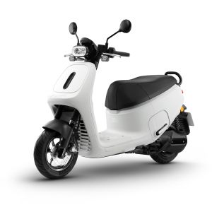 報導 ▲Gogoro VIVA MIX BASIC,就算是身材嬌小的女性都能輕鬆駕馭。(圖/資料照片)