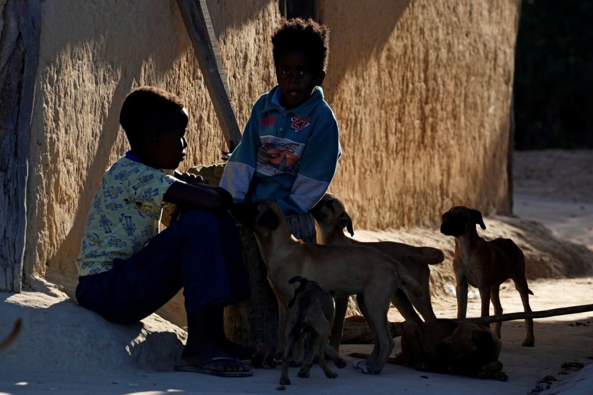 ▲聯合國兒童基金會（Unicef）發布報告表示，巴西有4000萬男孩和女孩面臨一種以上的氣候或環境風險，這數字相當於60%的巴西兒童和青少年。示意圖。（圖／美聯社／達志影像）