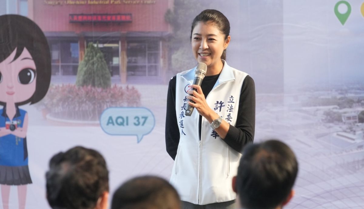 ▲許淑華強調各縣市民情不同，自己仍有許多選民請託案件進行中，不會跟進辭職。（圖／許淑華競總提供，2022.11.10）