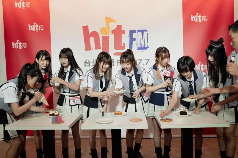 ▲AKB48 Team TP一看到蛋糕就招架不住誘惑，喊肚子餓。（圖／Hit Fm聯播網提供）