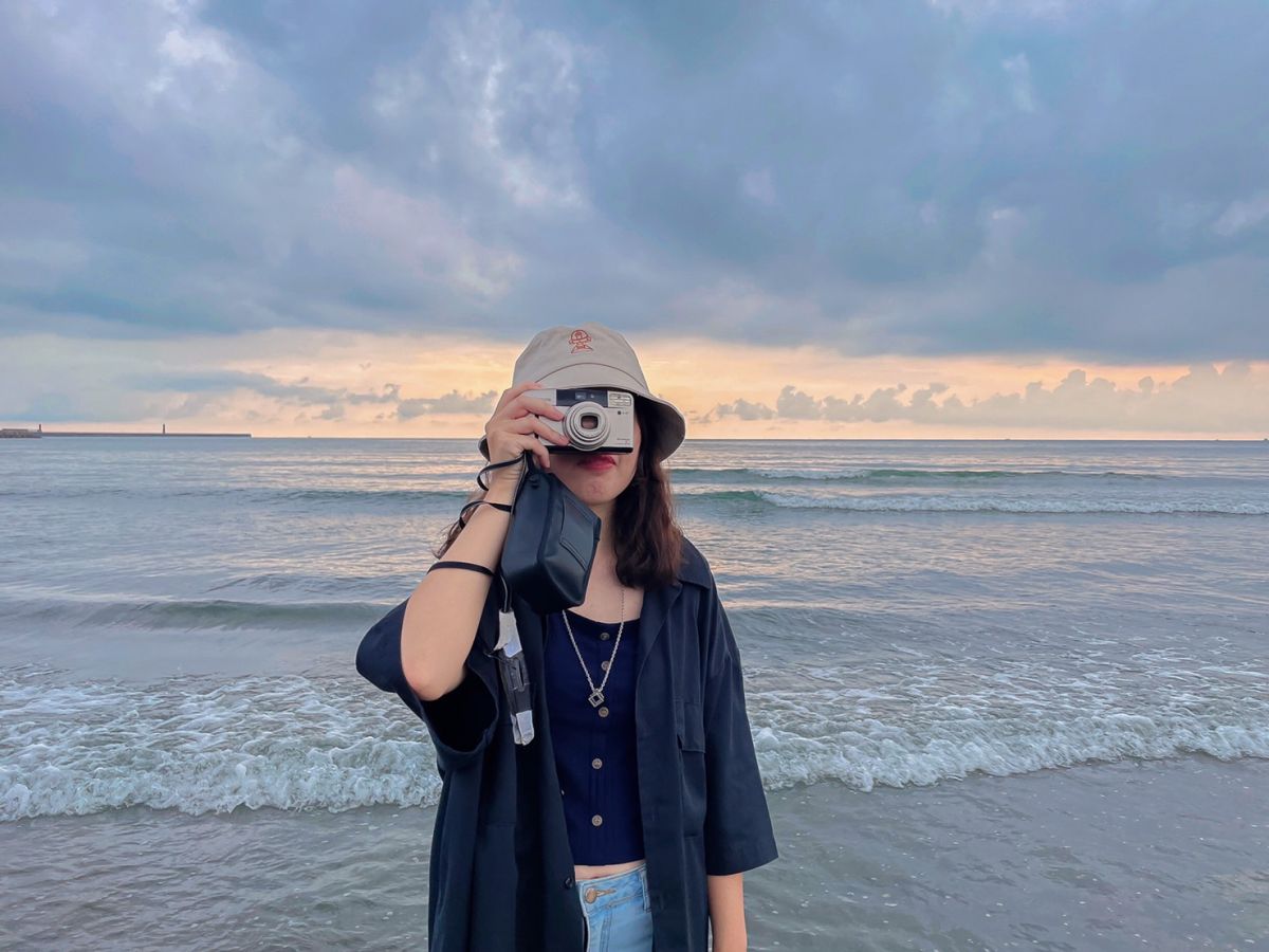 ▲首投族楊資穎指出，不少議員候選人的政見都大同小異，因此還是會依照候選人對於18歲公民權的支持與否進行投票。（圖／讀者提供）