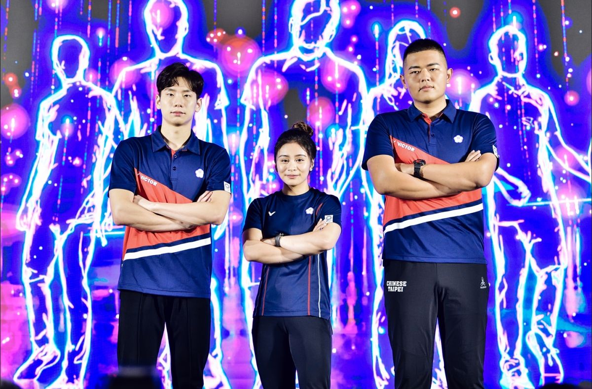 ▲運動國手（左起）王冠閎、方莞靈、楊昆弼等人，進行各自專項的運動3D模型拍攝，發行全台第一個公益4D NFT，將作為推廣運動科學之用。（圖／文策院提供）