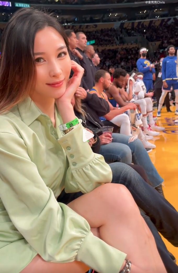 ▲金兜兜時常出現在球場第一排，與許多知名球星有過合照。（圖／IG@chrissyjinn）