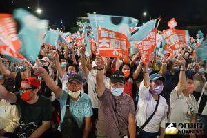 ▲民進黨於凱道舉行「為台灣鼓舞」造勢，現場湧進至少3萬人，全力展現2022大選勝選氣勢。（圖／記者葉政勳攝，2022.11.12）
