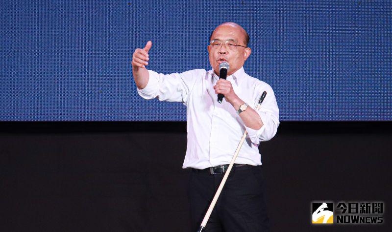 ▲行政院長蘇貞昌登上凱道發表演說,細數蔡政府政績,也全力拉抬民進黨選情。(圖/記者葉政勳攝,2022.11.12)