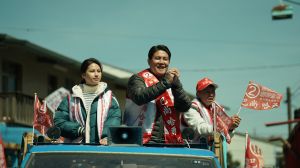 電影《哈勇家》劇情描述部落裡的選舉鬥爭。 ▲電影《哈勇家》劇情描述部落裡的選舉鬥爭。(圖/華映娛樂提供)