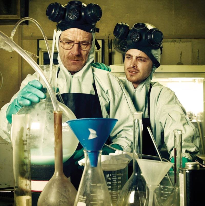 ▲布萊恩克蘭斯頓(左)以《絕命毒師》拿下4座艾美獎視帝。(圖/翻攝breakingbad IG)
