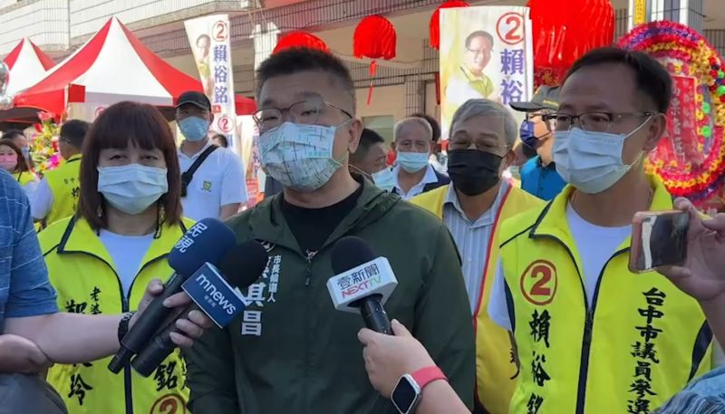 ▲蔡其昌為無黨籍市議員候選人賴裕銘站台,強調「台中市民才是決定這場選戰勝負的關鍵」。(圖/蔡其昌競總提供,2022.11.13)