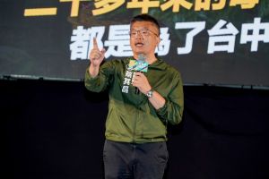 憂老人福利政見被抹黑 蔡其昌:奧步不必等到最後 ▲蔡其昌強調,自己會持續補助老人健保費,還會新增多項老人福利政策,讓長者更健康。(圖/蔡其昌競總提供,2022.11.14)