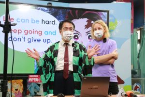 台南市教育局打造台南公版直播課程國家隊,停課不停學創教育奇蹟 ▲台南市教育局打造台南公版直播課程國家隊,停課不停學創教育奇蹟(圖/台南市政府提供)