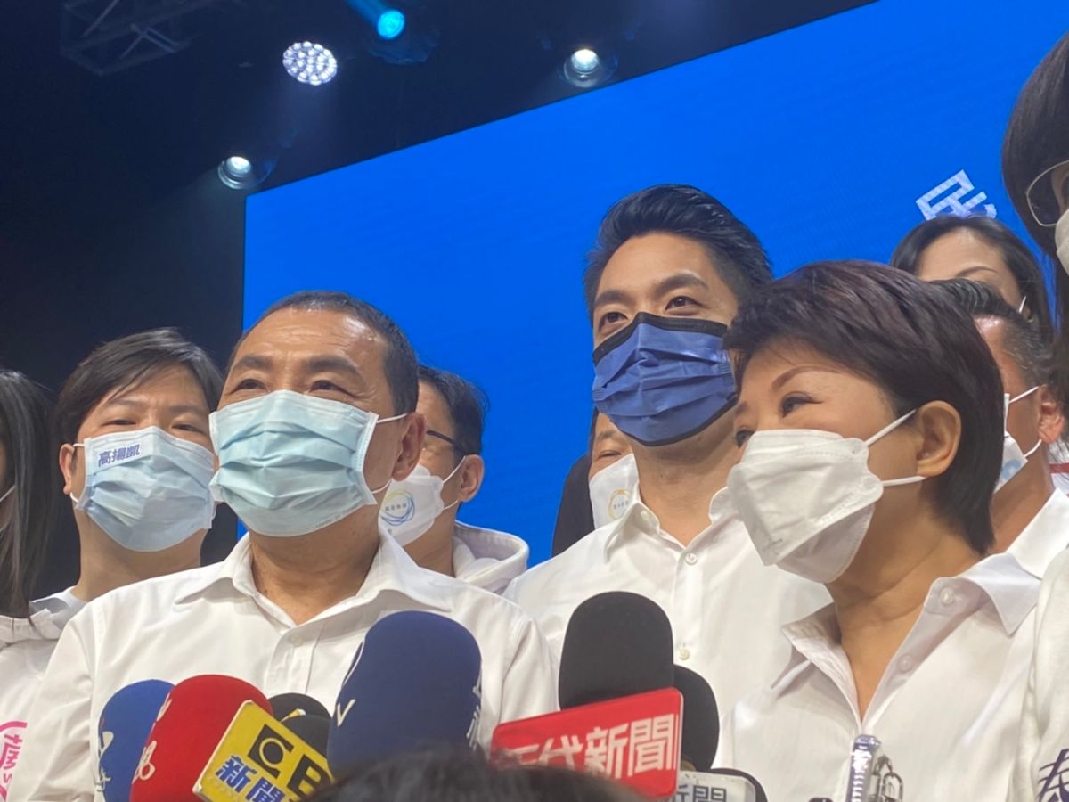 ▲蔣萬安今晚間舉辦宣講活動，侯友宜、盧秀燕以神秘嘉賓身分到場支持，盼營造藍營大團結氣勢。（圖／記者翁子竣攝，2022.11.14）