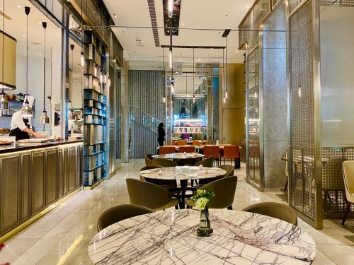 ▲THE WANG空間設計糅合大理石、黑色與金屬元素，展現出輕奢優雅的現代氛圍。（圖／記者蕭涵云攝）