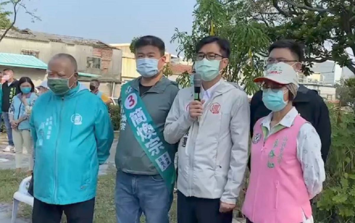 ▲陳其邁認為，警察真的很辛苦，應給予更多支持，尤其在正確使用警械上，他絕對支持警察為維護治安採取必要作為。(圖／記者郭凱杰翻攝)