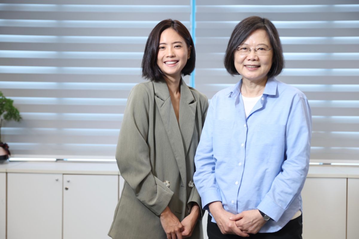 ▲民進黨今日舉行「1126催票行動計畫公布」記者會，蔡英文與里唯一同鼓勵年輕人返鄉投票。（圖／民進黨提供）