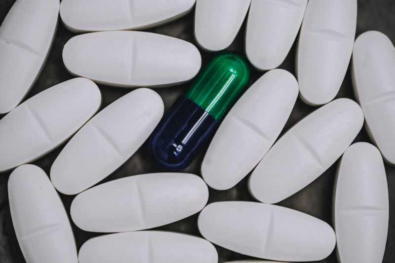 ▲食藥署今天表示，台灣抗生素庫存可供應到8月無虞，預計將再進口3到4個月用量。（示意圖／取自unsplash）