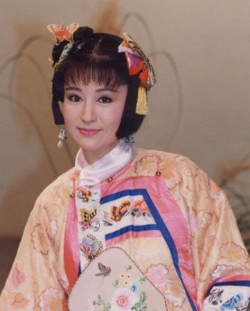 ▲▼潘迎紫80年代紅遍大街小巷。(圖/翻攝自微博) ▲▼潘迎紫80年代紅遍大街小巷。(圖/翻攝自微博)