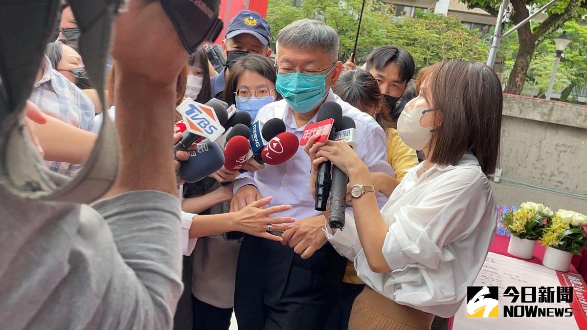 ▲針對遭到爆料曾出入知名「88會館」，台北市長柯文哲17日表示「最好不要請柯文哲吃飯，5分鐘就吃完了，然後什麼都不知道。」（圖／記者丁上程攝，2022.11.17）