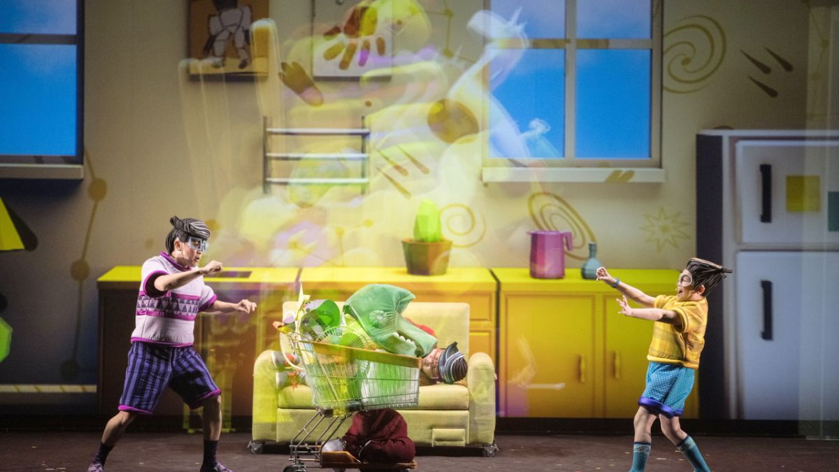 ▲金鐘獎最佳動畫《小兒子》所改編的家庭音樂劇《沙發有黑洞！》推出線上劇場版。（圖／AM創意提供）