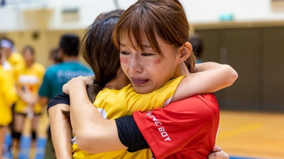 ▲陳怡叡貼出抱著林玉書痛哭的照片，想告訴對方辛苦了。（圖／翻攝自陳怡叡IG）